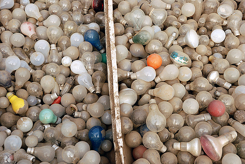 Recycling light bulbs, by SwiatoSlaw WojTkowiak@flickr